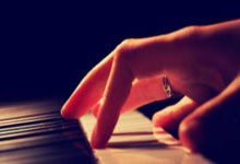 阿贾克斯欧冠冒尖表现备受瞩目，球队备战